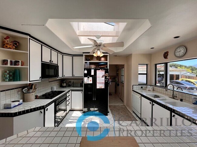 Building Photo - 4227 N Cordoba Ave