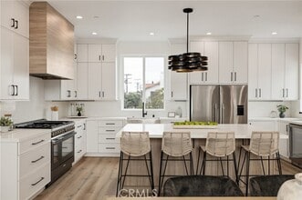 Building Photo - 201 S Juanita Ave