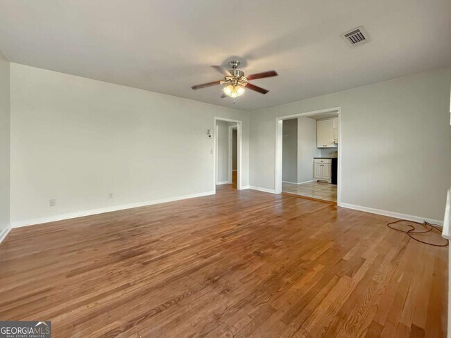 Foto del edificio - 514 Clover Dr