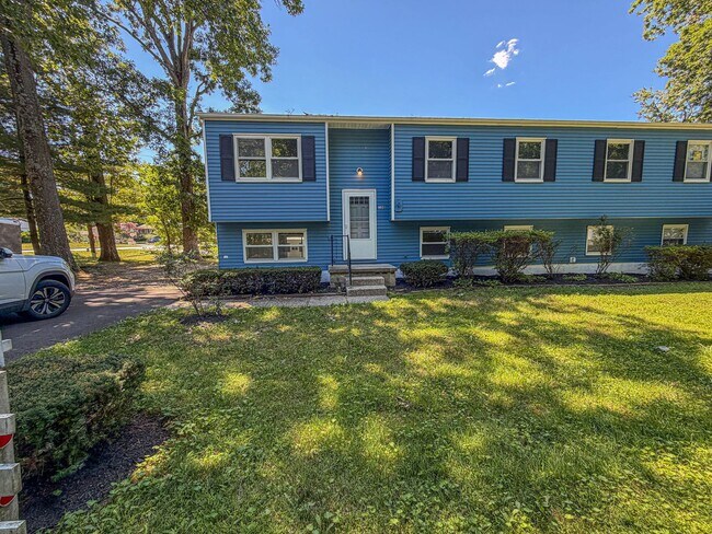 Building Photo - 3 Bedroom Oasis in Severna Park