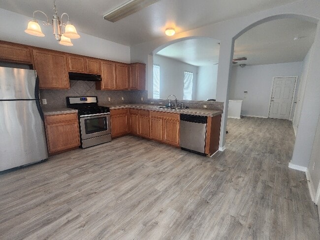 Building Photo - 2416 Allred Dr