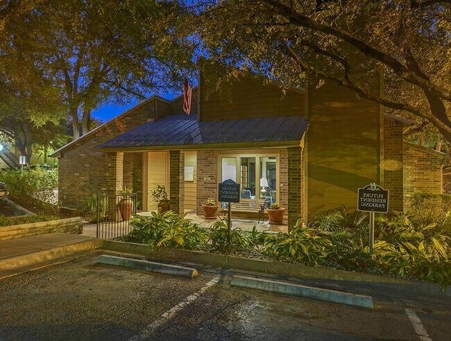 Foto del edificio - 11441 N Interstate Hwy 35