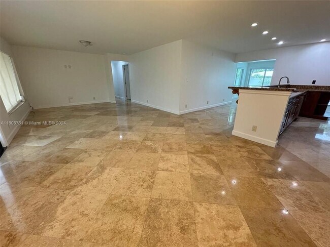 Foto del edificio - 2432 SE 13th St