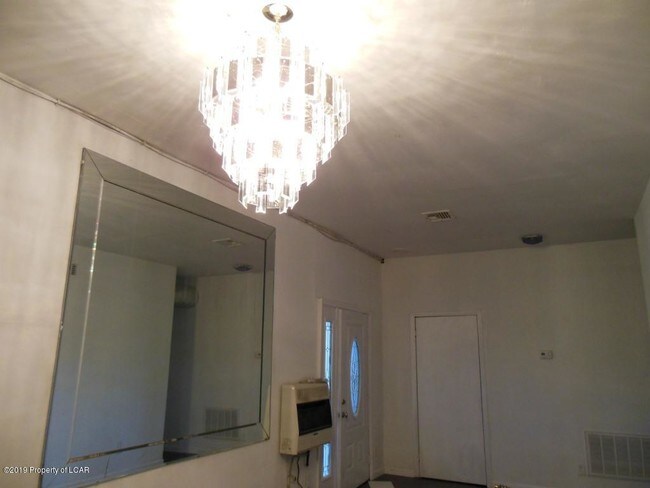 Foto del edificio - 69 Edgewood Rd