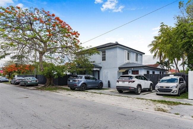 Foto del edificio - 2275 NW 30th St