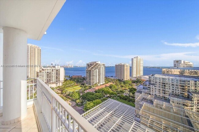 Foto del edificio - 701 Brickell Key Blvd