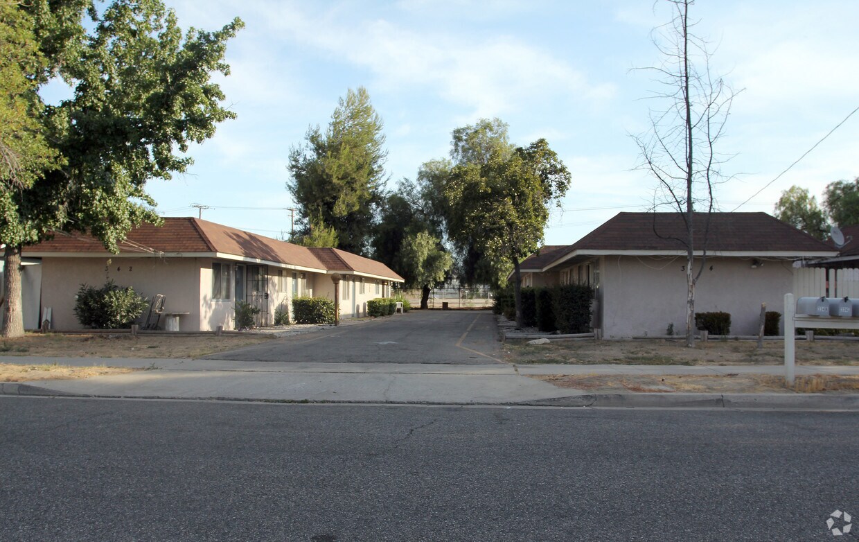 Foto del edificio - 342 W Kimball Ave