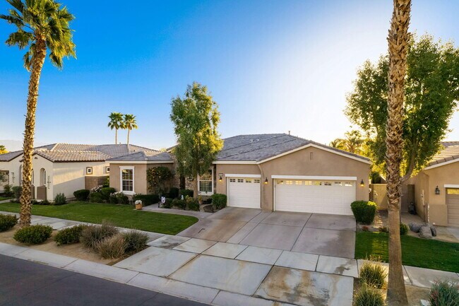 Foto del edificio - 60602 Juniper Ln