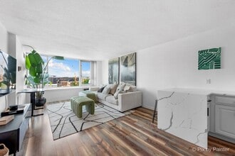 Building Photo - 2728 N Hampden Ct