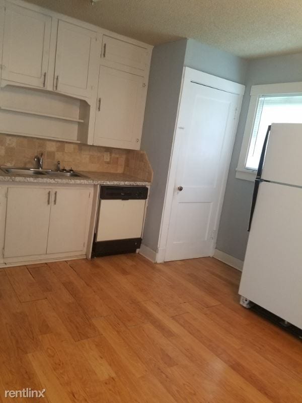 Building Photo - 2 br, 1 bath House - 660 N. Green