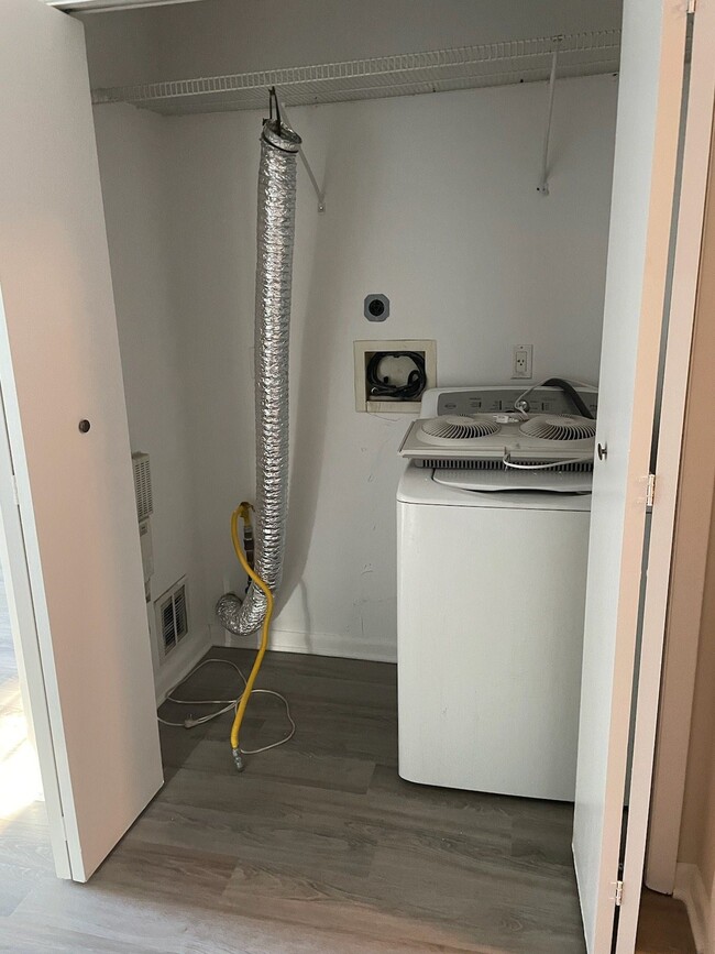 Washer/Dryer - 49 Orchard St