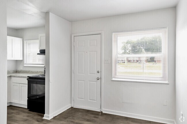 2 habitaciones, 1 baño - 1013 pies cuadrados - Comedor - Aden Park & Ebbetts Plaza