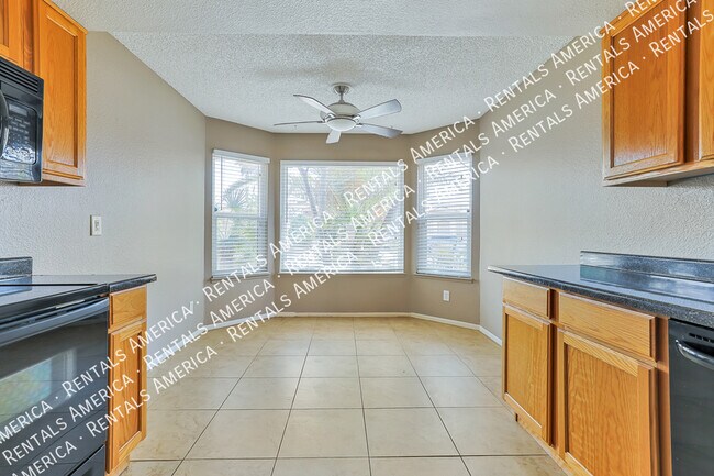 Foto del edificio - Awesome home in great location with RV gate!