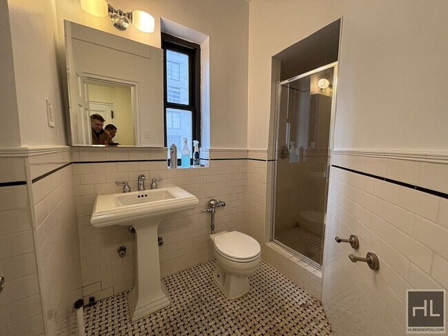 Foto del edificio - EAST 56 STREET