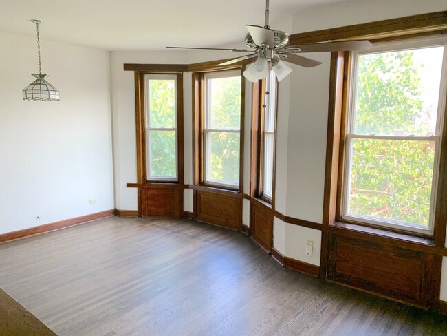 Foto del edificio - 538 West Wrightwood