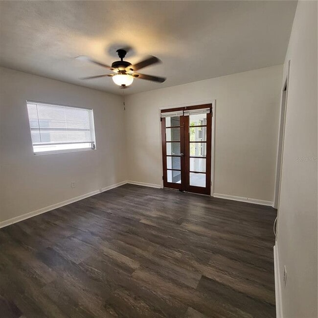 Foto del edificio - 223 N Mars Ave