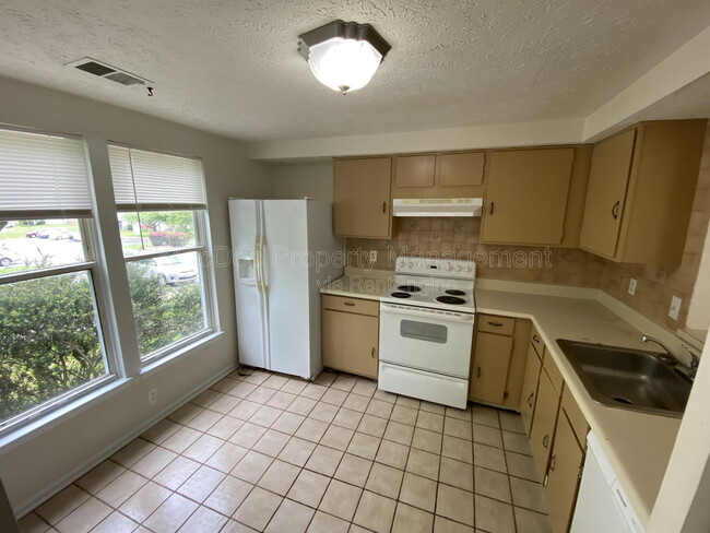 Building Photo - 4749 Hedrick Ln