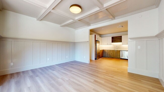 Building Photo - 2 Bedroom Brand New Upstairs Berkeley Unit!