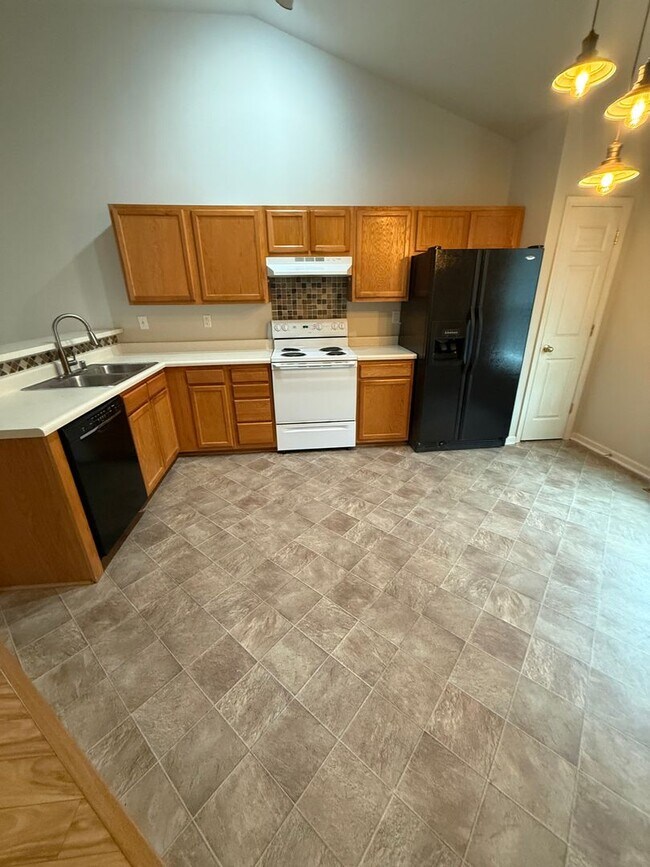 Foto del edificio - 2-bedroom, 2-bath townhouse in Nicholasville, KY