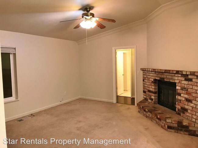 Building Photo - 2 br, 2 bath House - 639 KLAMATH