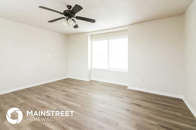 Foto del edificio - 13900 E 50th St