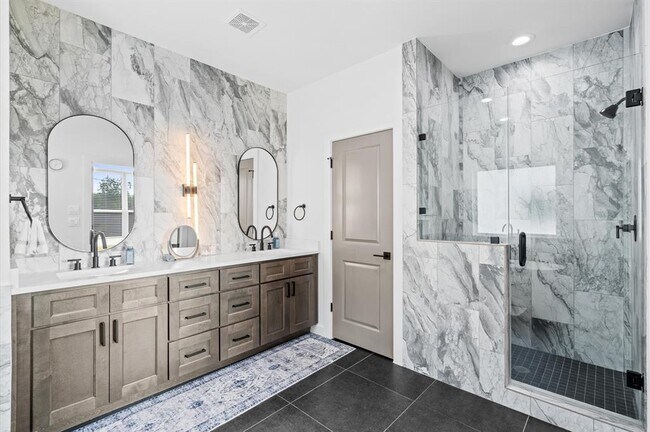 Foto del edificio - 6827 Cadillac St