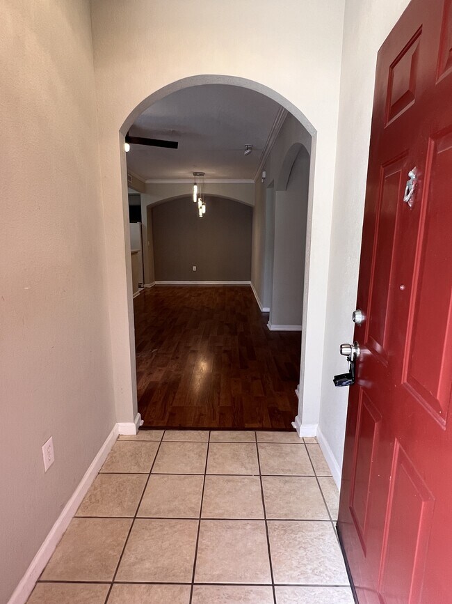 Foto del edificio - 10075 Gate Pkwy N