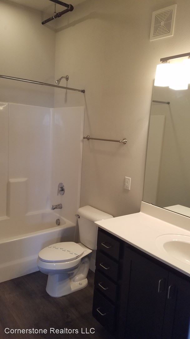 Foto del edificio - 3954 W Pine Blvd