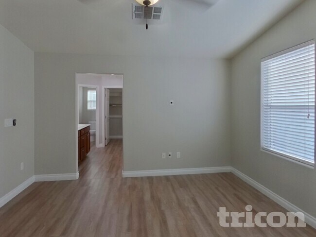 Foto del edificio - 7515 Captain Palmer Ct