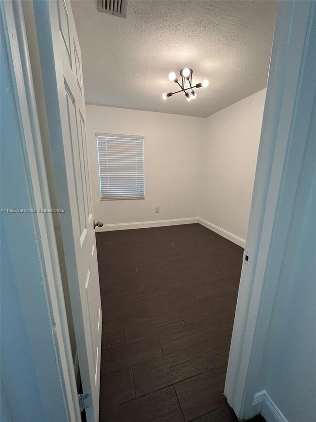 Foto del edificio - 5303 SW 137th Ct