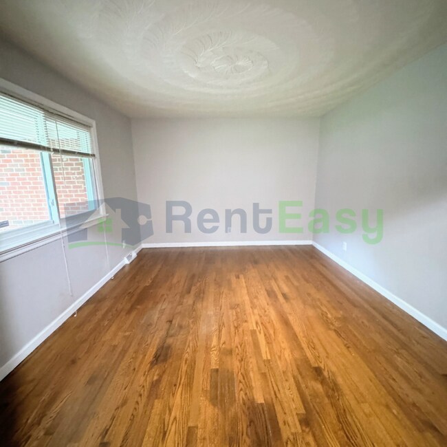 Foto del edificio - 108 Howard Rd