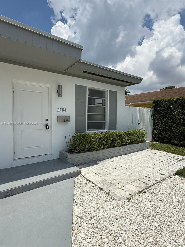Building Photo - 2784 SW 31st Pl