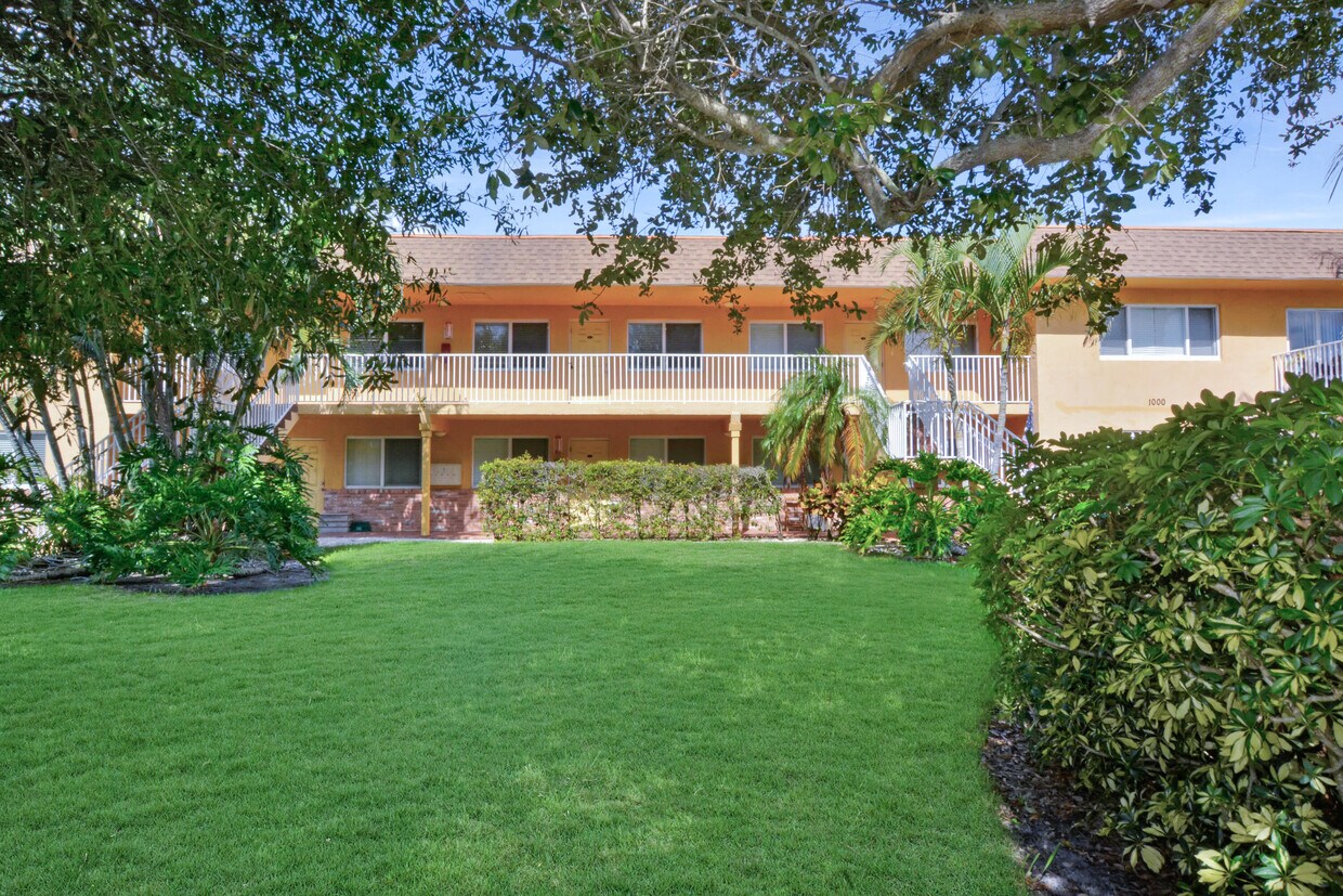 Foto principal - 1000 NE 9th Ave