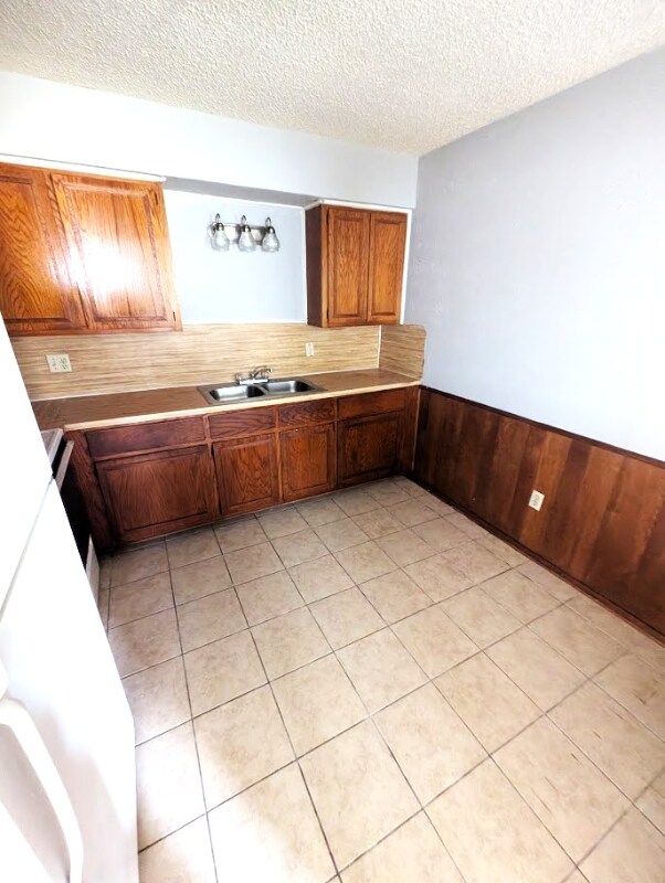 Building Photo - 505 N Main St