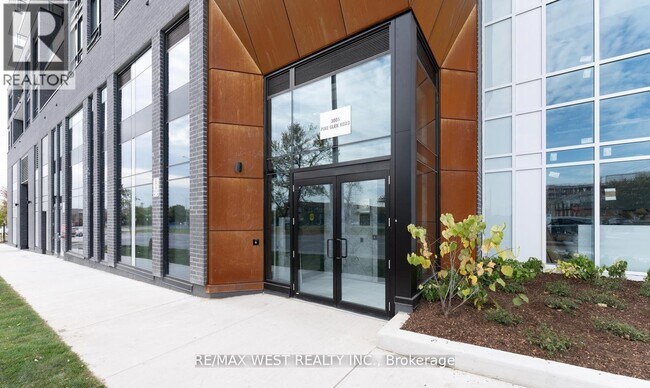 Building Photo - 3005 Pine Glen Rd