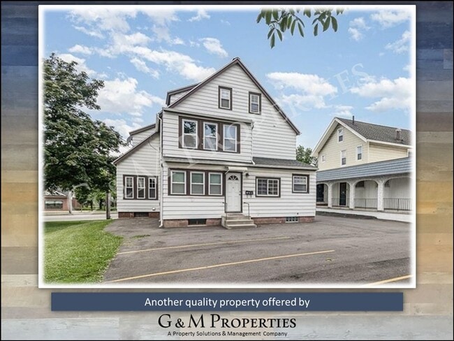 Building Photo - 1570 Mt Hope Ave