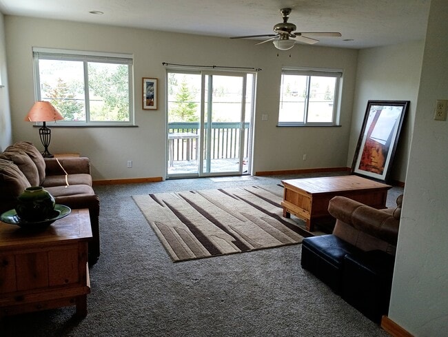 Building Photo - 73 Cooper Dr