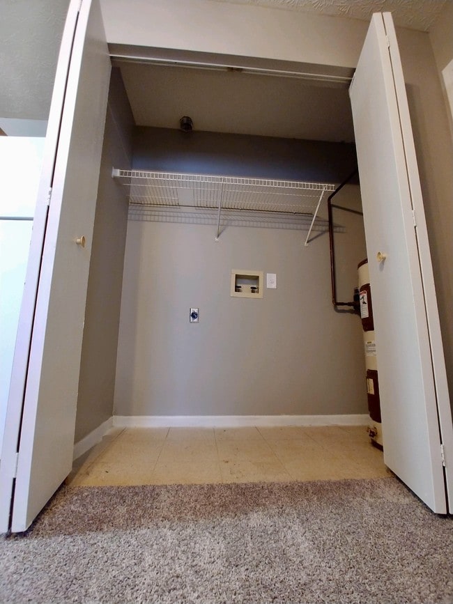 laundry - Rocky Creek Apartments