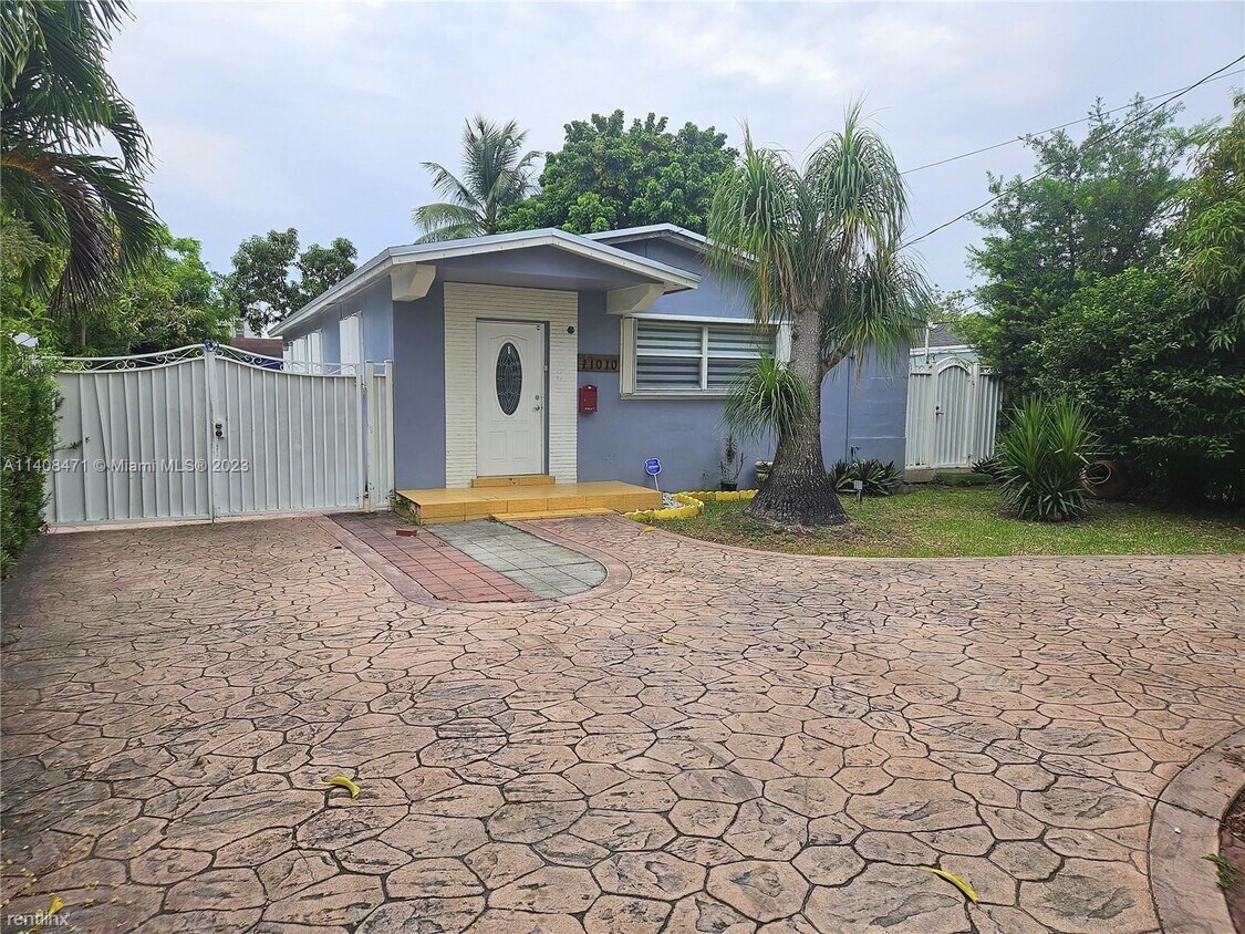 Primary Photo - 3 br, 2 bath House - 11010 SW 6th St