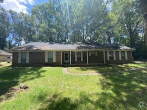Building Photo - 3930 Timberwood Dr
