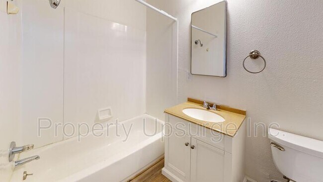 Foto del edificio - 1703 Manter Drive