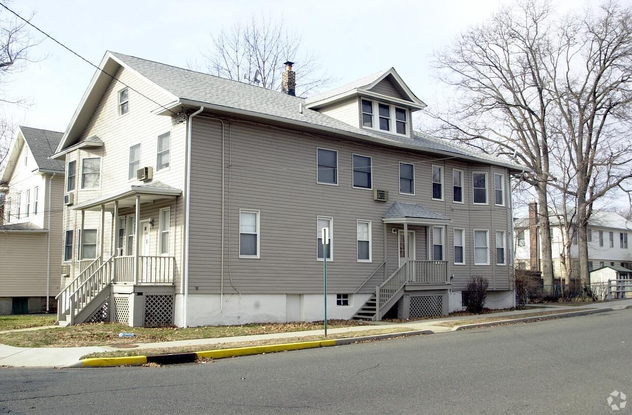 Building Photo - 300 Myrtle Ave