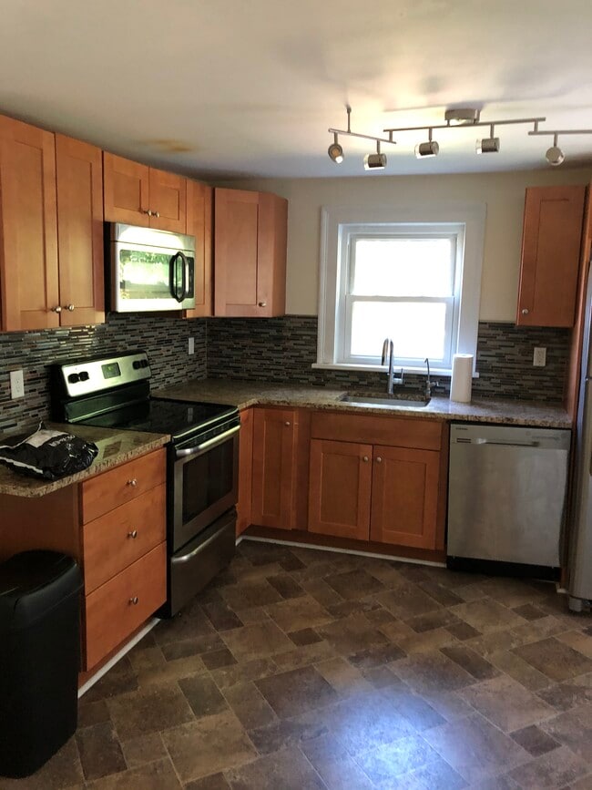 Building Photo - 961 Downingtown Pike