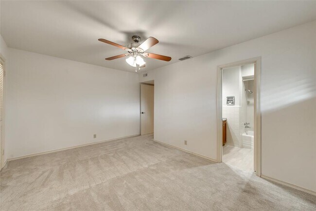 Building Photo - 11150 Valleydale Dr