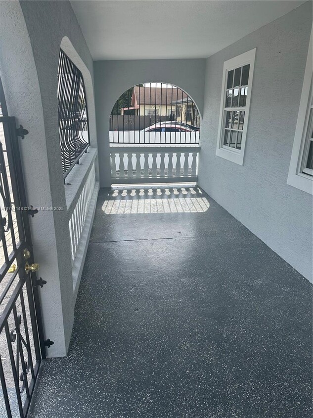Primary Photo - 2250 NW 103rd St