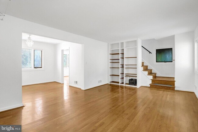 Foto del edificio - 2921 S Grant St