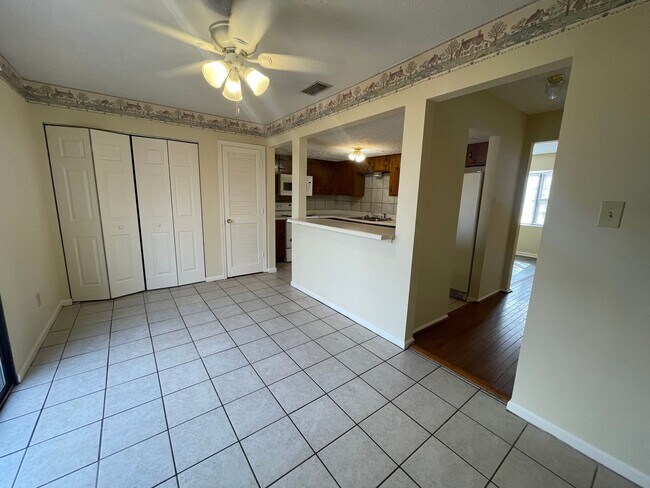 Building Photo - 122 Kitty Hawk Square