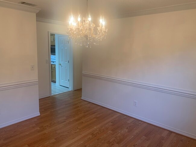 Building Photo - 343 Ruckel Dr