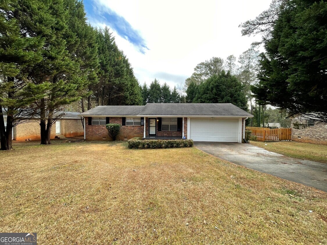 Primary Photo - 6115 Mincey Rd