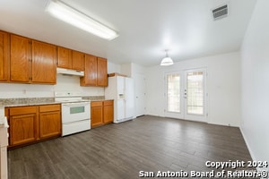 Building Photo - 10703 Wildwood Way